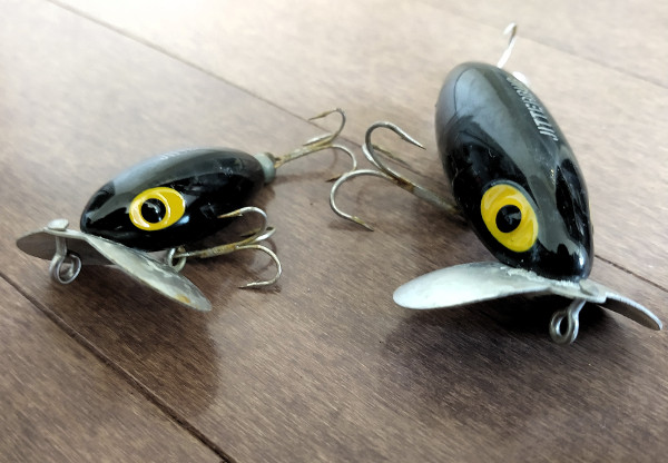 Jitterbug Fishing how to. Black different sizes for bass. Aborgast lures.